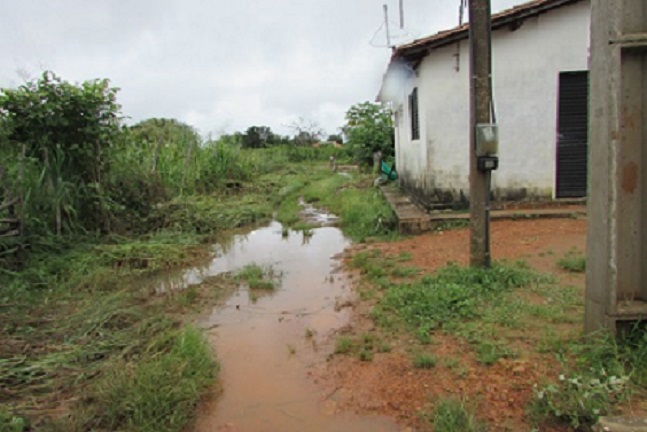 Noite de temporal alaga casas em São João da Serra