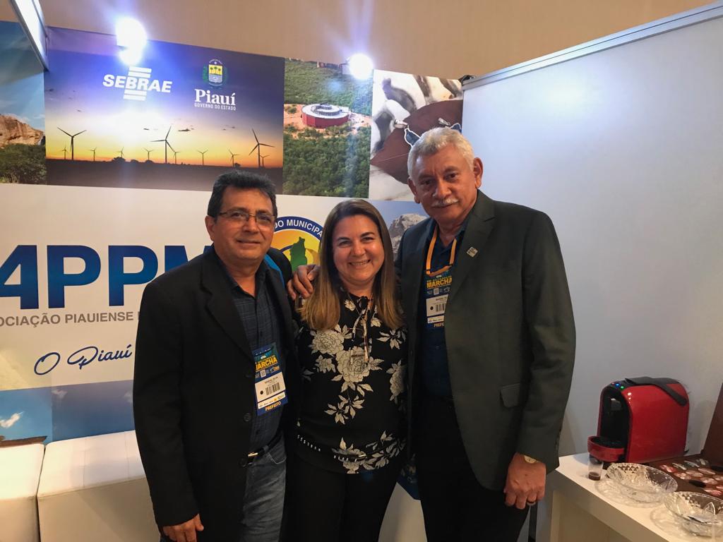 Prefeito Genival Bezerra está em Brasília para participar da XXII Marcha dos Prefeitos - Imagem 2