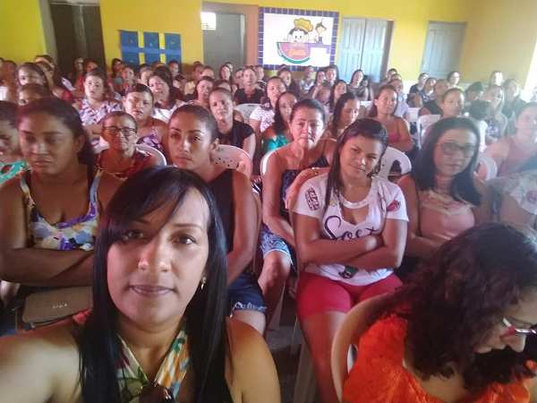 Educação municipal faz homenagem em comemoração ao dia das mães - Imagem 14