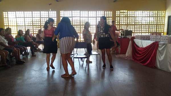 Educação municipal faz homenagem em comemoração ao dia das mães - Imagem 13