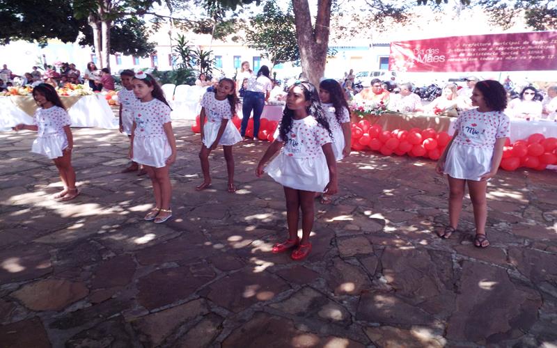 Prefeitura, SEMAS e Pastoral da Família de Pedro II celebram Dia das Mães - Imagem 90