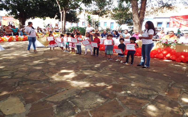Prefeitura, SEMAS e Pastoral da Família de Pedro II celebram Dia das Mães - Imagem 69