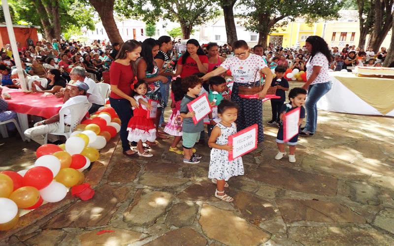 Prefeitura, SEMAS e Pastoral da Família de Pedro II celebram Dia das Mães - Imagem 77