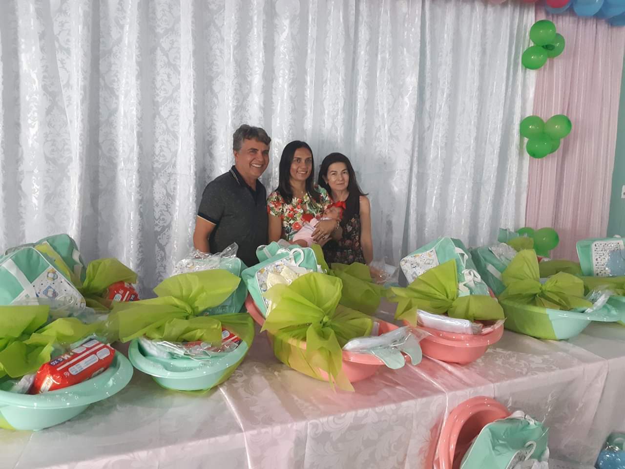 Grávidas recebem enxovais com a presença do prefeito João Luiz - Imagem 16