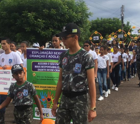 Marcha é realizada em Ipiranga do Piauí em homenagem ao dia Nacional de Combate à violência sexual de crianças e adolescentes.(18 de Maio)