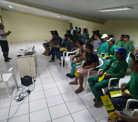 Equipe do Strans e Semam promovem palestra na Fazenda Tunísia Uruçuí 