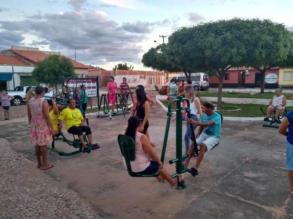NASF realiza atividades com idosos na academia da saúde  - Imagem 7