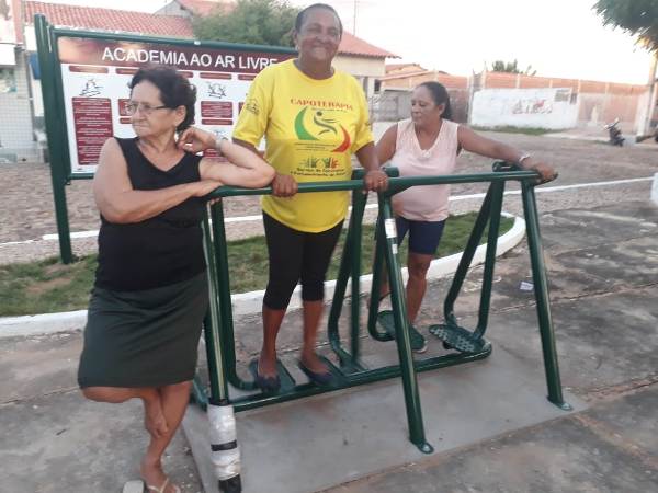 NASF realiza atividades com idosos na academia da saúde  - Imagem 22