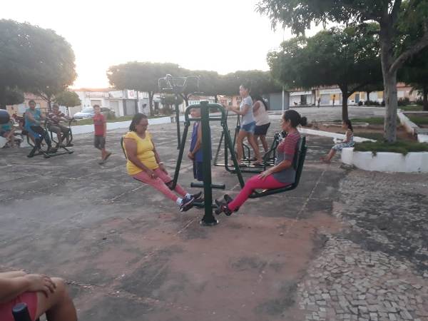 NASF realiza atividades com idosos na academia da saúde  - Imagem 18