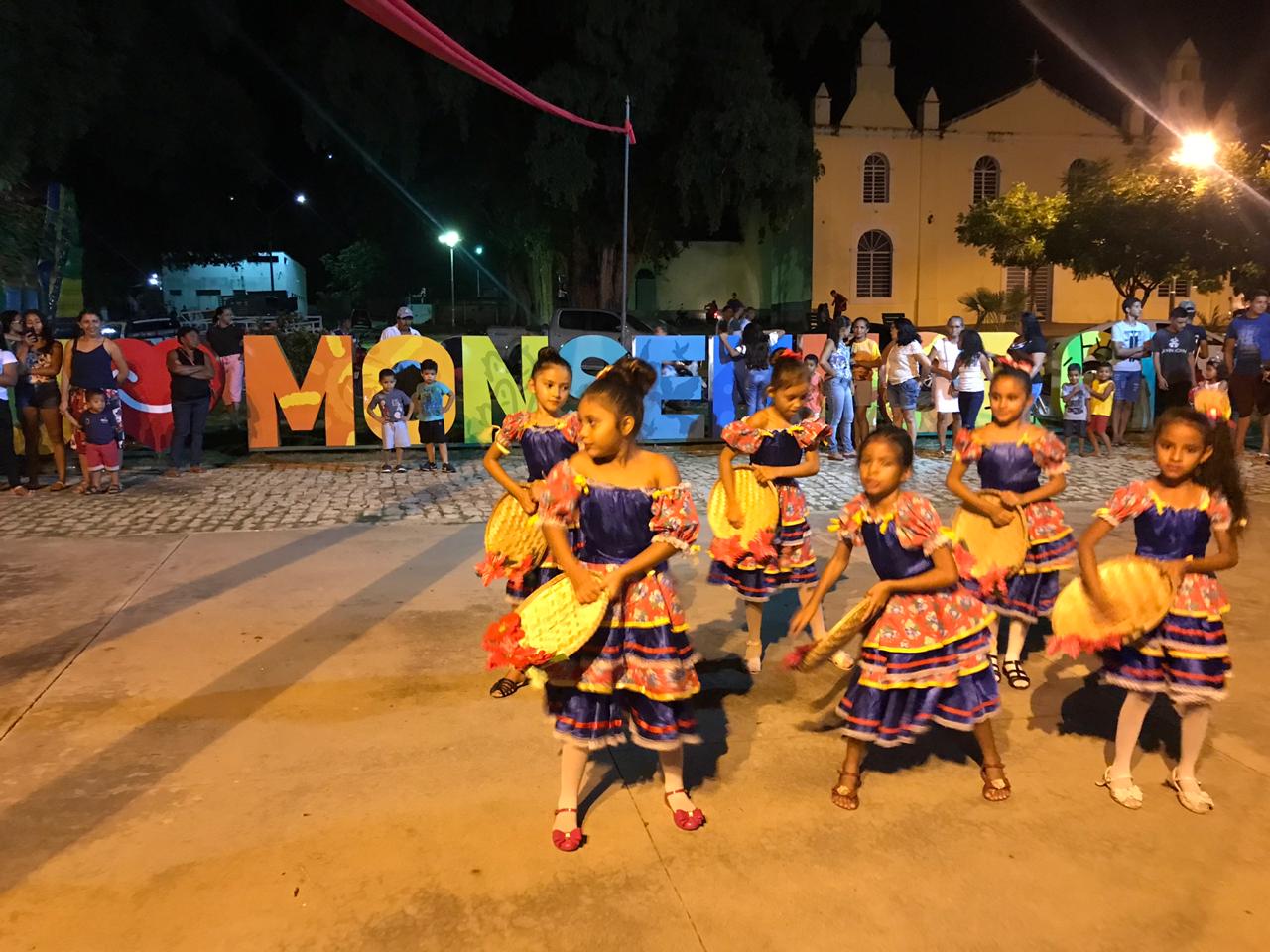 Secretaria de Infraestrutura do Estado entrega academia popular junto com prefeito João Luiz  - Imagem 13