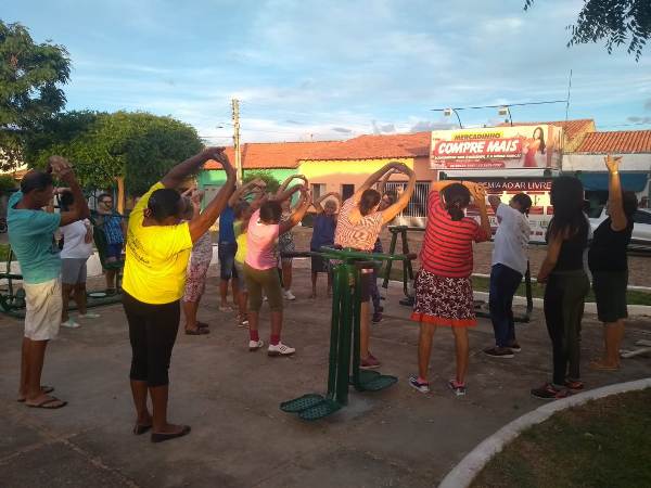 NASF realiza atividades com idosos na academia da saúde  - Imagem 5