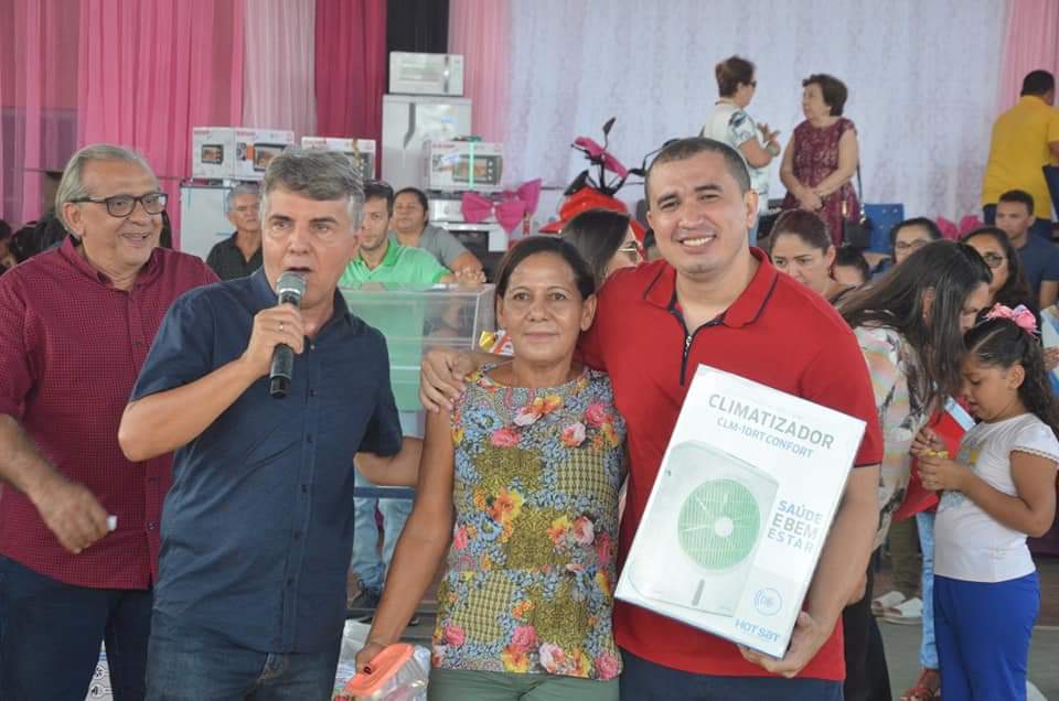 Festa para às Mães , um sucesso de público e excelentes brindes, entre eles uma moto okm  - Imagem 26