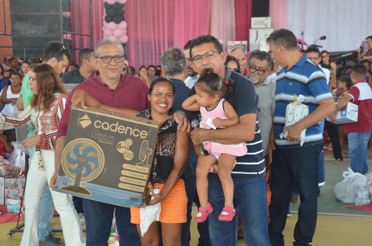 Festa para às Mães , um sucesso de público e excelentes brindes, entre eles uma moto okm  - Imagem 17