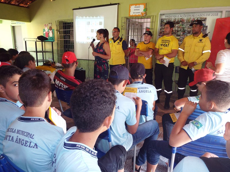 Strans leva campanha “Maio Amarelo” às escolas de Pedro II - Imagem 13