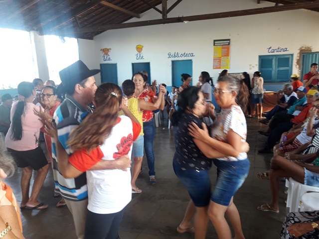 Idosos comemoram Dia das Mães em DEL - Imagem 22