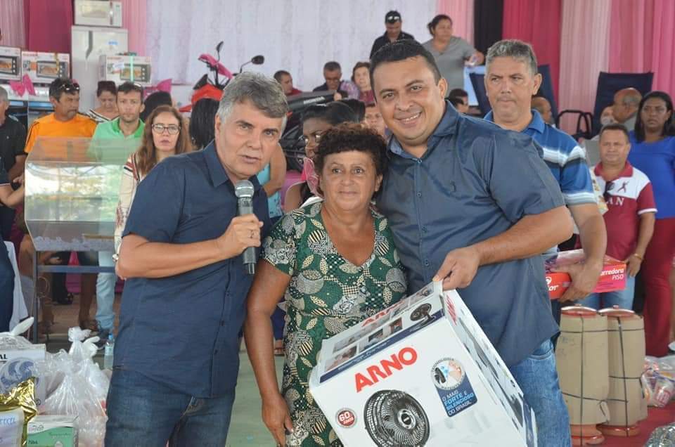 Festa para às Mães , um sucesso de público e excelentes brindes, entre eles uma moto okm  - Imagem 33