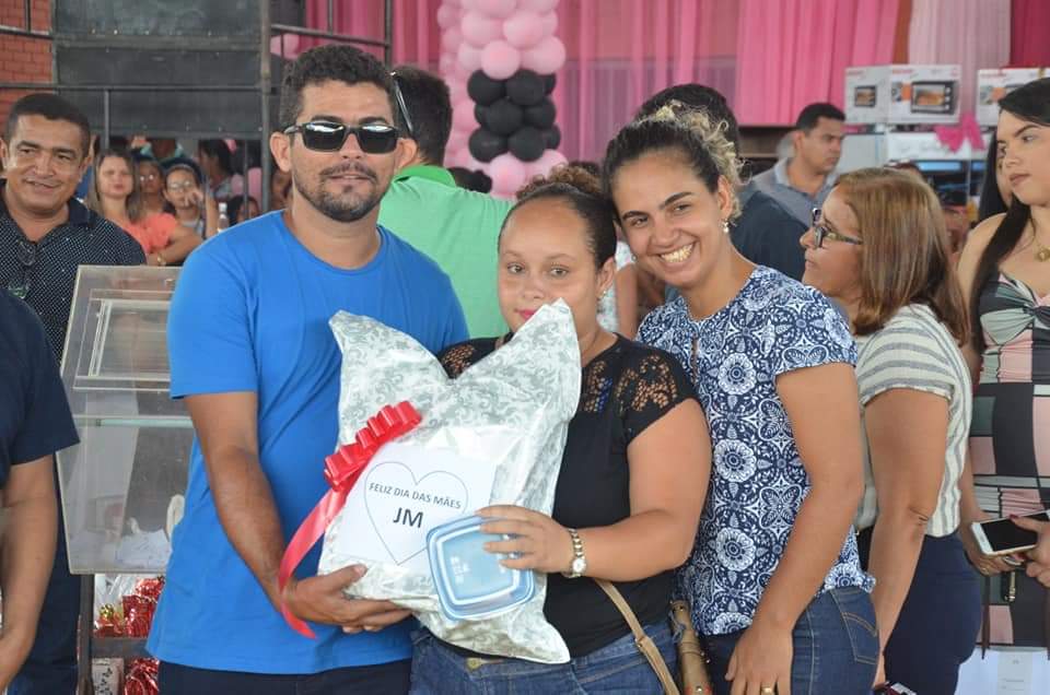 Festa para às Mães , um sucesso de público e excelentes brindes, entre eles uma moto okm  - Imagem 38