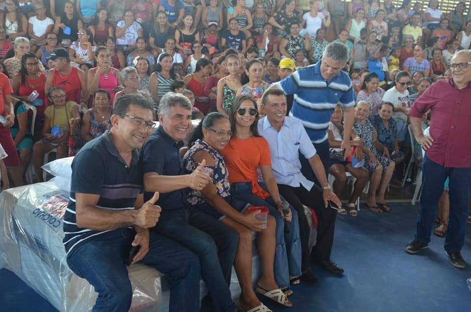 Festa para às Mães , um sucesso de público e excelentes brindes, entre eles uma moto okm  - Imagem 30