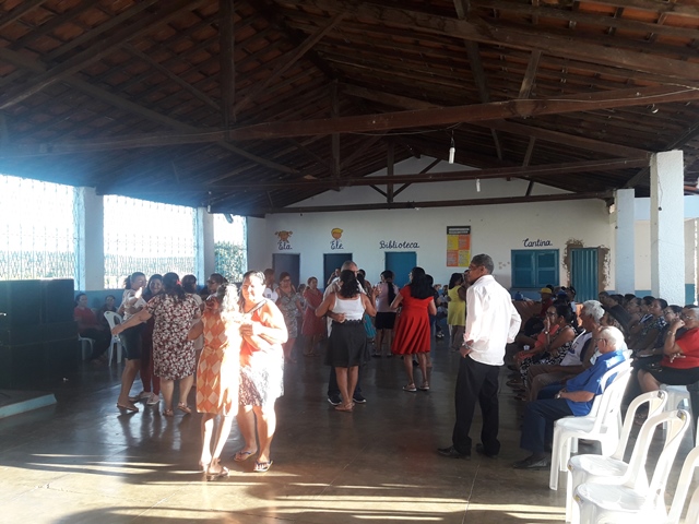 Idosos comemoram Dia das Mães em DEL - Imagem 9