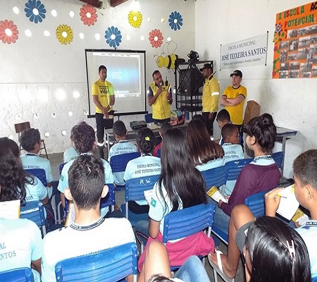 Strans leva campanha “Maio Amarelo” às escolas de Pedro II