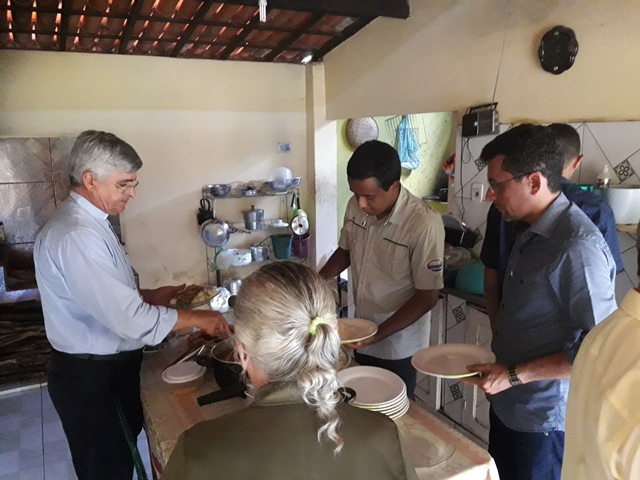 Bispo Dom Plínio visita Dom Expedito Lopes em Missão Pastoral - Imagem 209