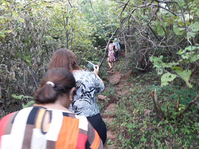 Peregrinação da subida do morro festejos da Santa Cruz em Malhada no município de Bocaina – PI - Imagem 37
