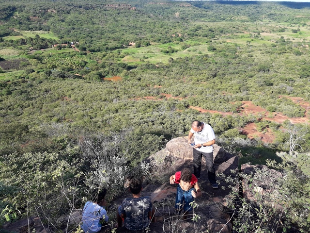 Peregrinação da subida do morro festejos da Santa Cruz em Malhada no município de Bocaina – PI - Imagem 48