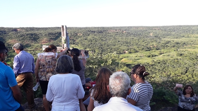 Peregrinação da subida do morro festejos da Santa Cruz em Malhada no município de Bocaina – PI - Imagem 74