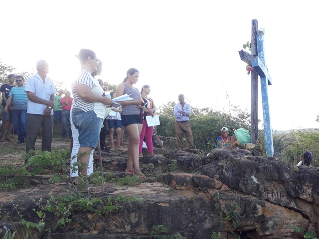 Peregrinação da subida do morro festejos da Santa Cruz em Malhada no município de Bocaina – PI - Imagem 68