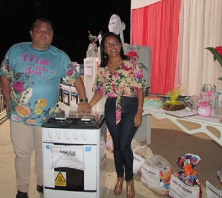 São João da Serra tem show de prêmios para as mães na praça central