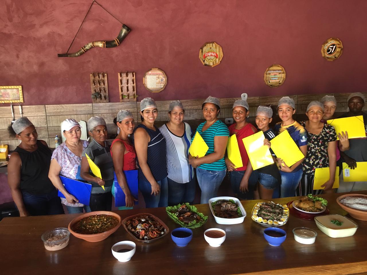 Donos de barracas participam de curso de comida de boteco - Imagem 5