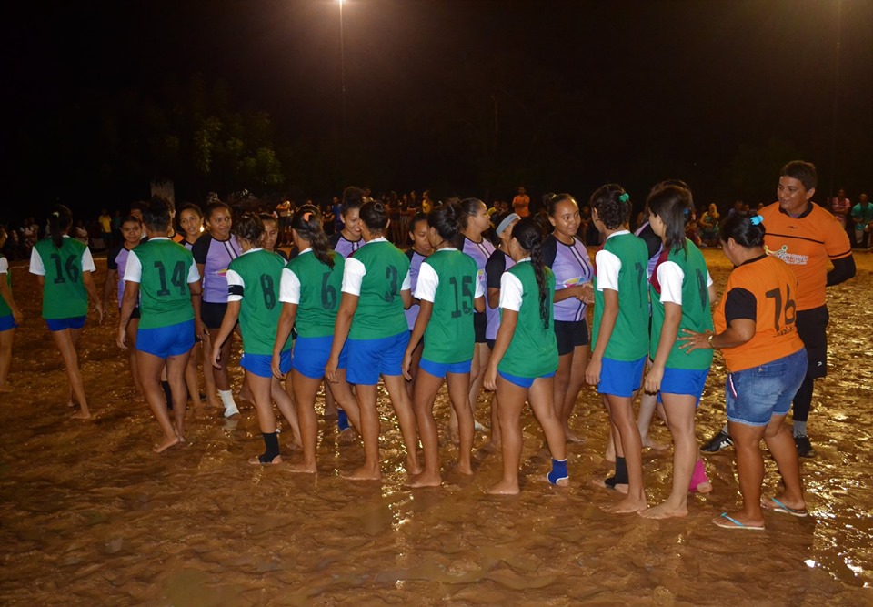 Equipe do Mato Feio goleia o Massapê e se consagra campeã do Torneio de Futebol de Areia Feminino 2019 - Imagem 29