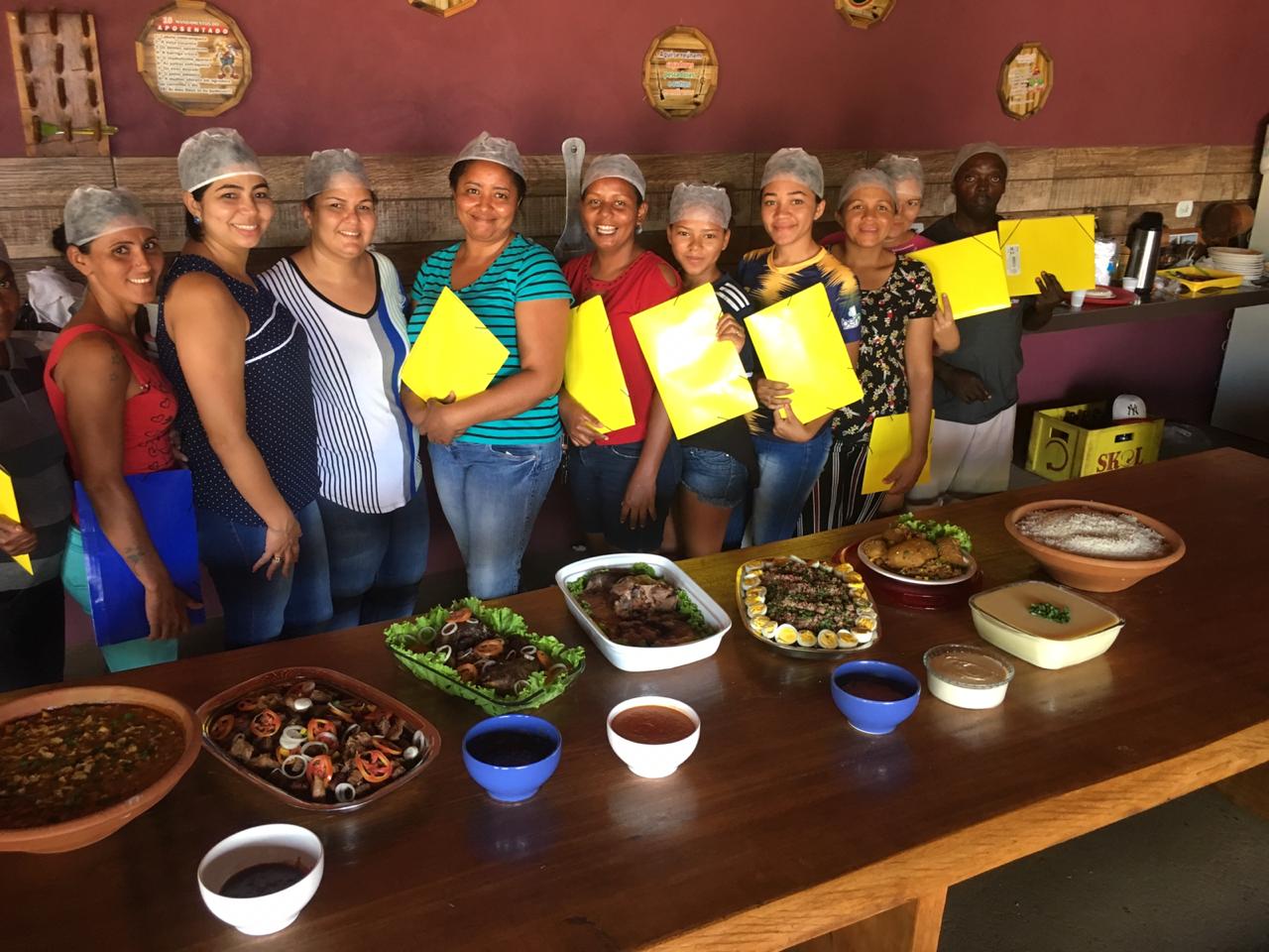 Donos de barracas participam de curso de comida de boteco - Imagem 18