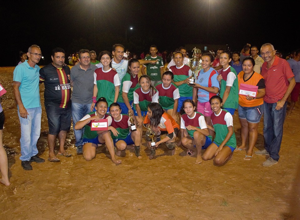 Equipe do Mato Feio goleia o Massapê e se consagra campeã do Torneio de Futebol de Areia Feminino 2019 - Imagem 46