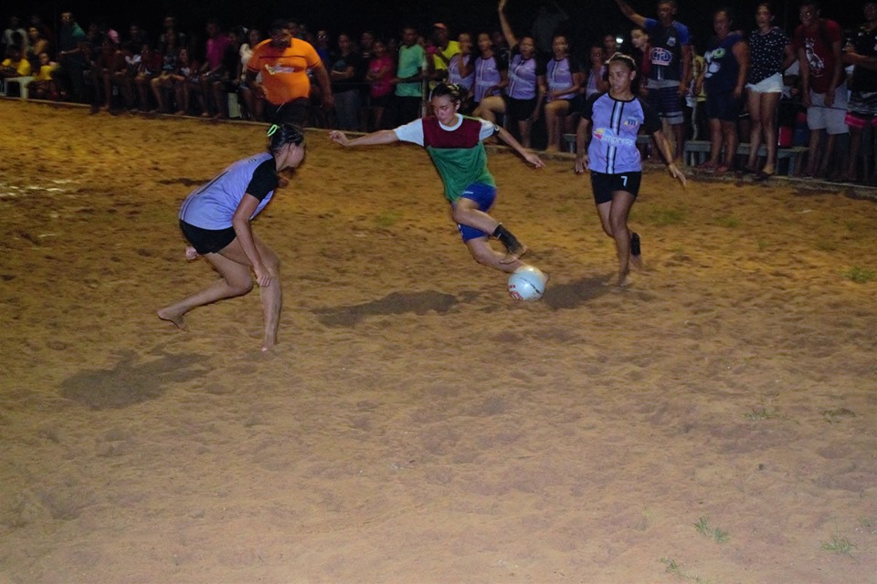 Equipe do Mato Feio goleia o Massapê e se consagra campeã do Torneio de Futebol de Areia Feminino 2019 - Imagem 55