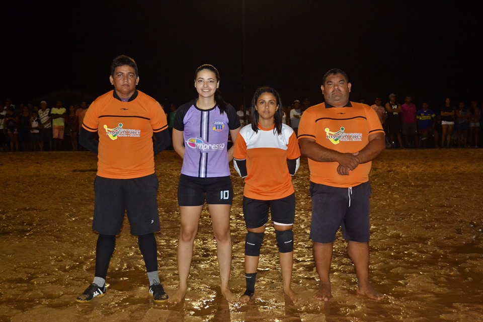 Equipe do Mato Feio goleia o Massapê e se consagra campeã do Torneio de Futebol de Areia Feminino 2019 - Imagem 3