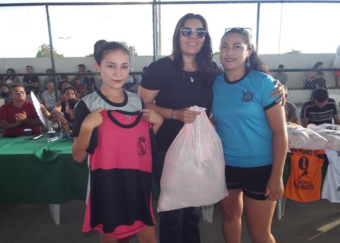 Atletas do futebol feminino iniciam a 2ª Copa Batom de Pedro II - Imagem 29