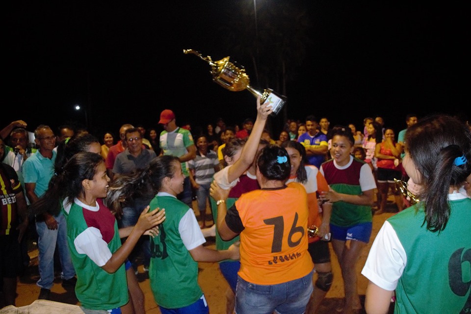 Equipe do Mato Feio goleia o Massapê e se consagra campeã do Torneio de Futebol de Areia Feminino 2019 - Imagem 9