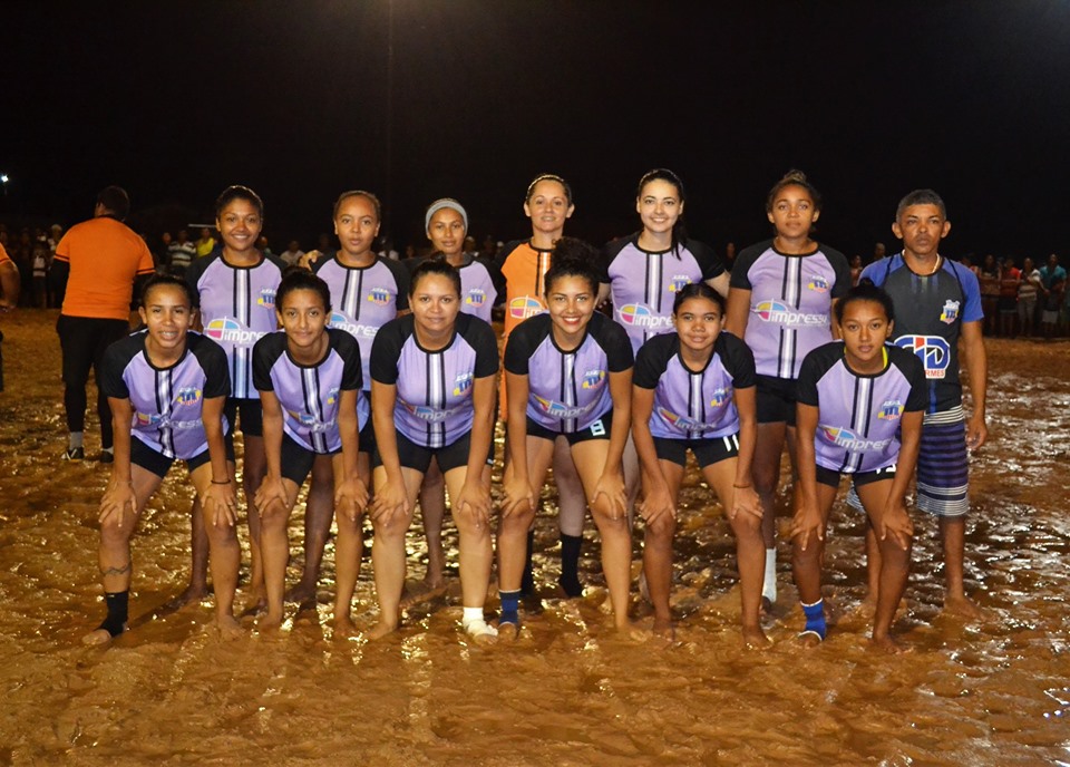 Equipe do Mato Feio goleia o Massapê e se consagra campeã do Torneio de Futebol de Areia Feminino 2019 - Imagem 48
