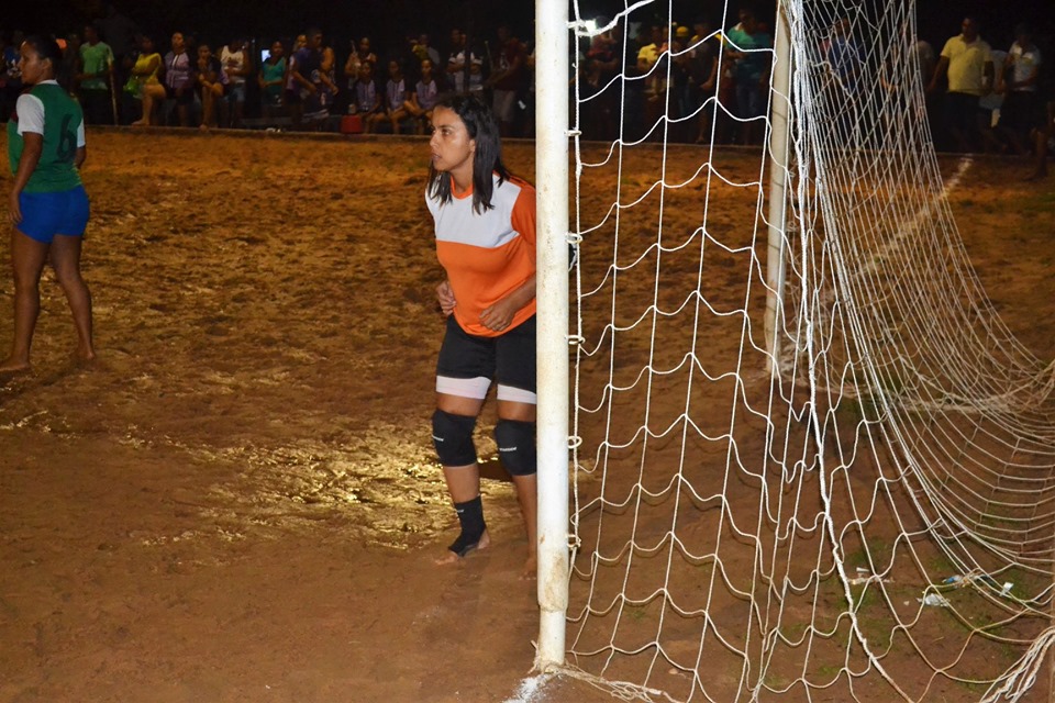 Equipe do Mato Feio goleia o Massapê e se consagra campeã do Torneio de Futebol de Areia Feminino 2019 - Imagem 34
