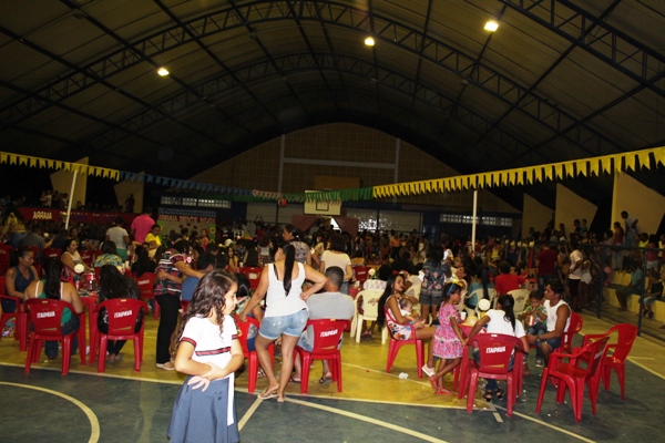 Escolinha Tia Loura realizou  arraiá com crianças - Imagem 23