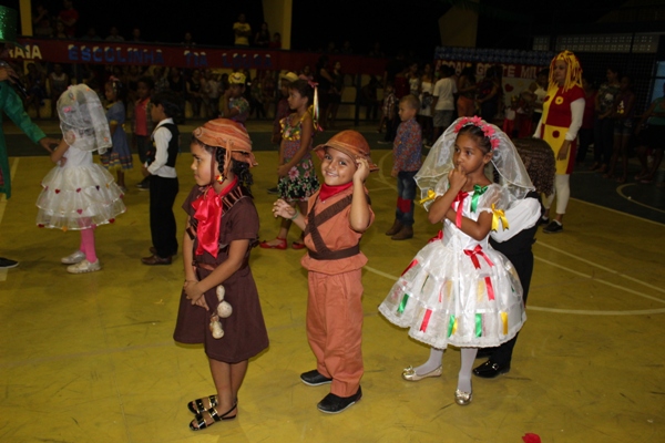 Escolinha Tia Loura realizou  arraiá com crianças - Imagem 33