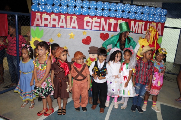 Escolinha Tia Loura realizou  arraiá com crianças - Imagem 38