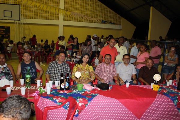 Escolinha Tia Loura realizou  arraiá com crianças - Imagem 30