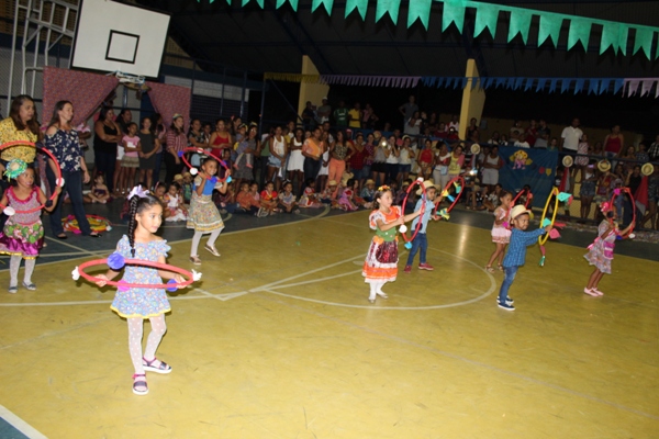 Escolinha Tia Loura realizou  arraiá com crianças - Imagem 21