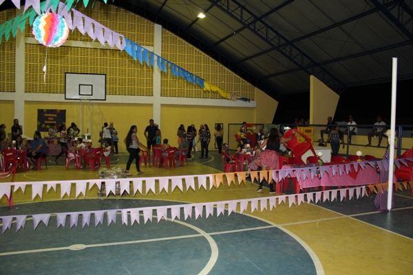 Escolinha Tia Loura realizou  arraiá com crianças - Imagem 4