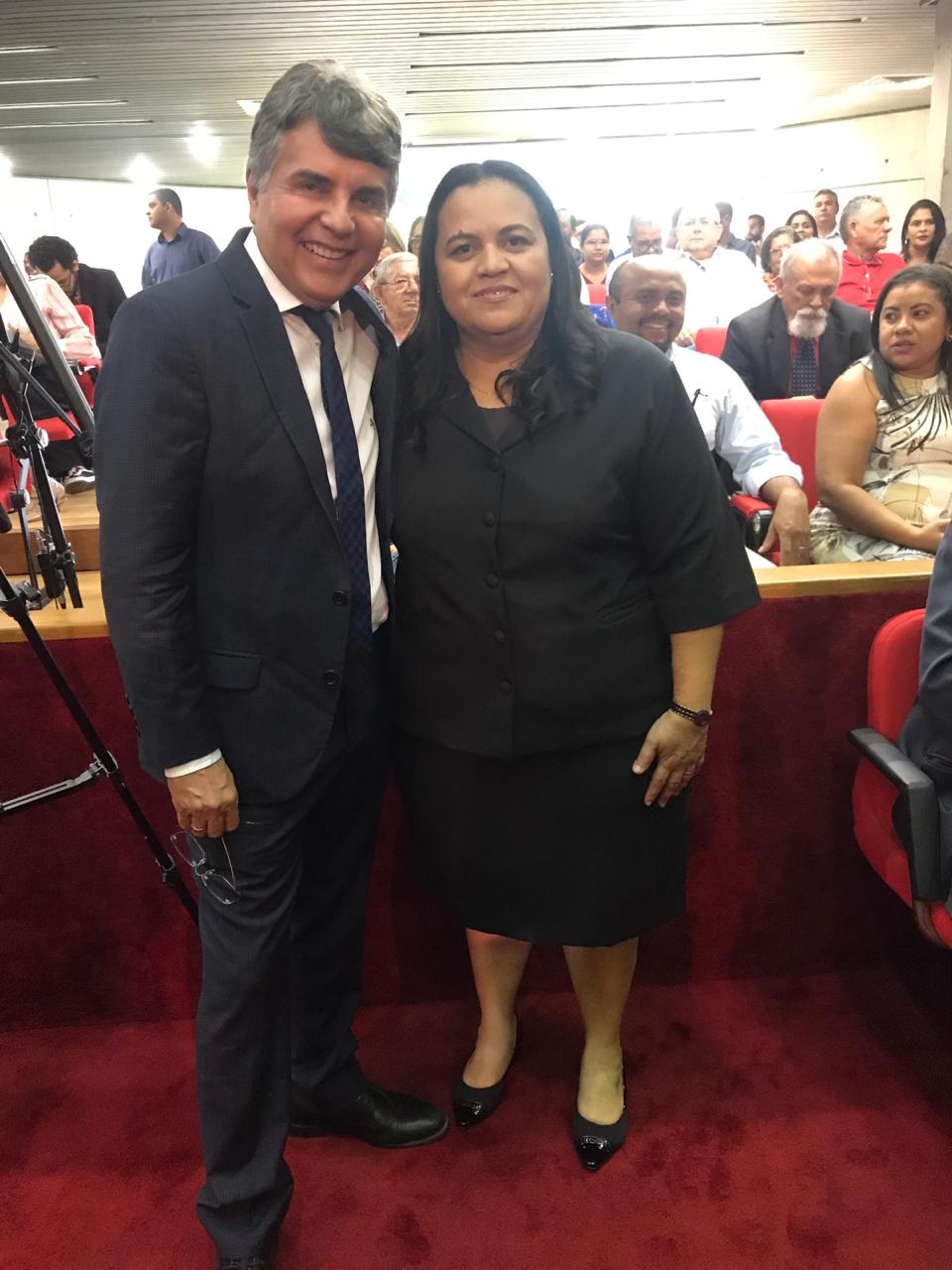 Prefeito João Luiz prestigia posse da monsenhorgilense Elisângela Moura - Imagem 1