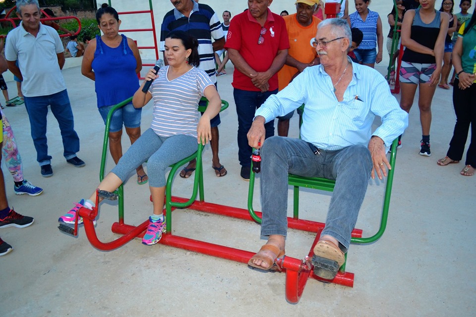 Prefeito Genival Bezerra inaugura Academia ao Ar Livre na zona rural - Imagem 32