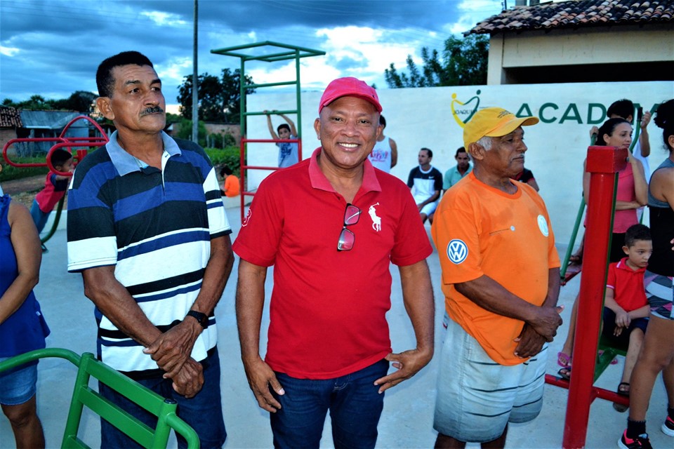 Prefeito Genival Bezerra inaugura Academia ao Ar Livre na zona rural - Imagem 33