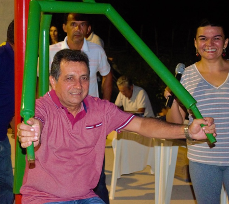 Prefeito Genival Bezerra inaugura Academia ao Ar Livre na zona rural